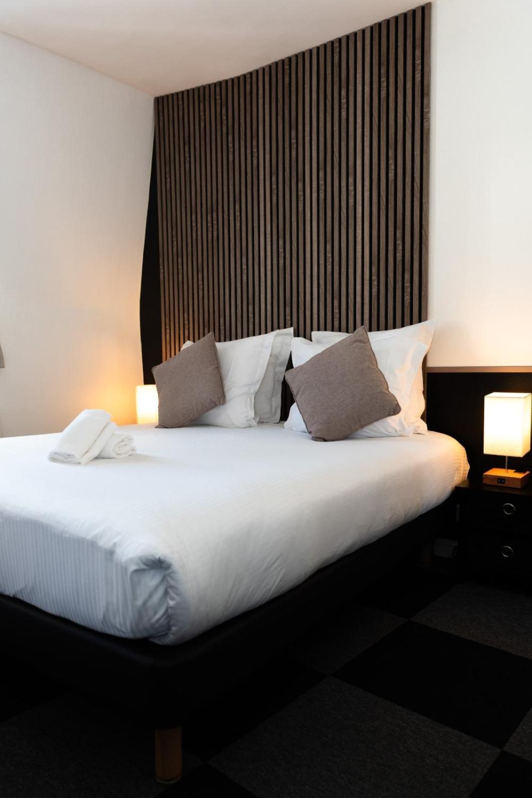 Hotel Le Lion D'Or Bernay  Kültér fotó