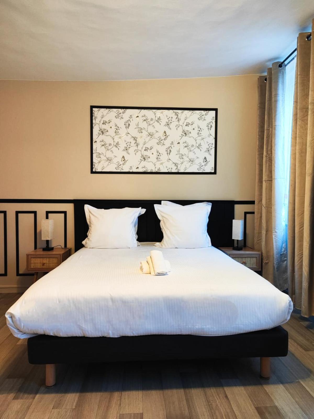 Hotel Le Lion D'Or Bernay  Kültér fotó
