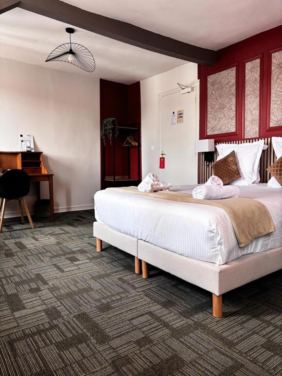 Hotel Le Lion D'Or Bernay  Kültér fotó